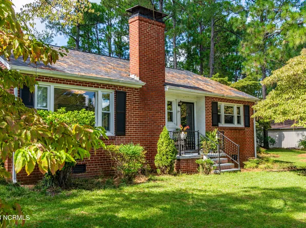 104 Pineland Drive, Hamlet, NC 28345