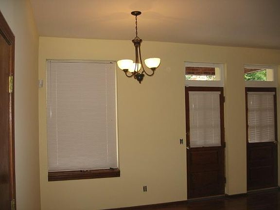4th image of 2209 Lawrence St APT 2