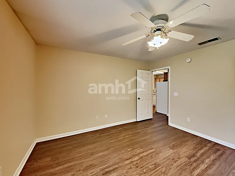 1137 Benton Mason Dr — Photo 9