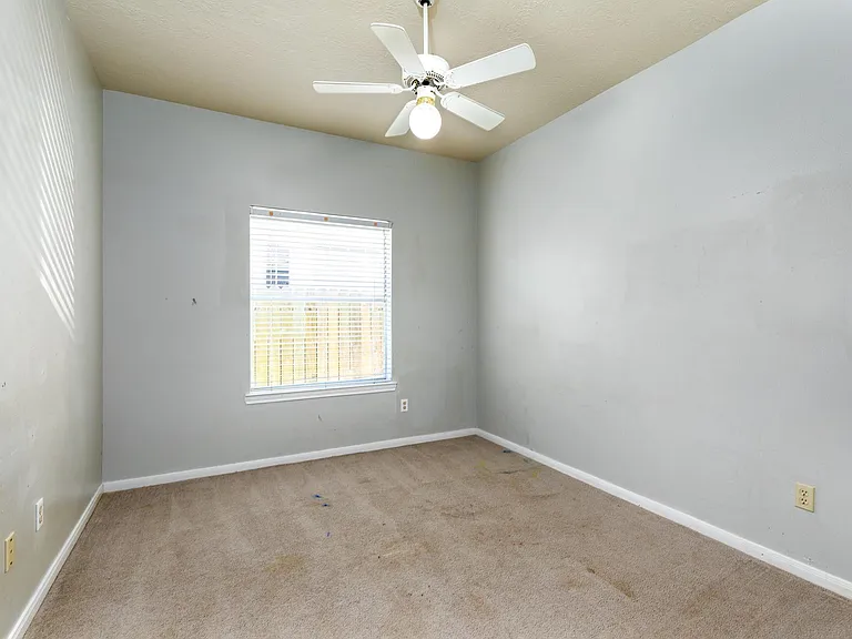 3103 Lauren Ln — Photo 27