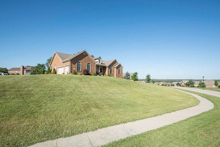 1st image of 417 Bay Hill Cir
