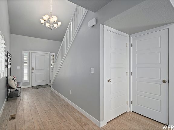 2nd image of 933-2840