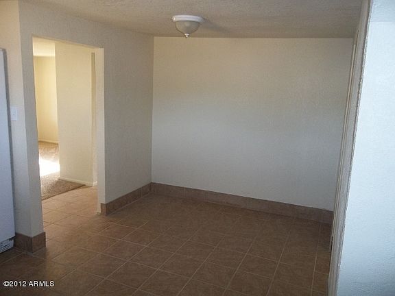 5th image of 108 S 83rd Pl