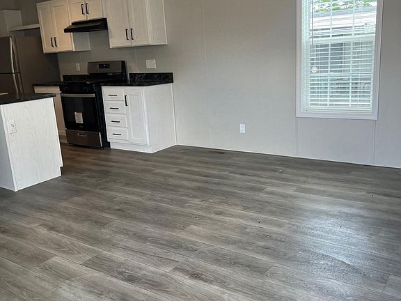 3rd image of 5407 Aloha Ln #276