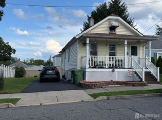 794 Robbins St, Perth Amboy, NJ 08861