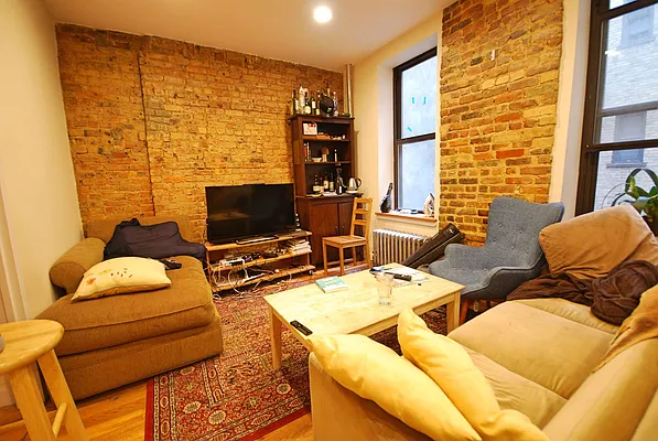 Rented by Vanderborgh Realty  | media 19