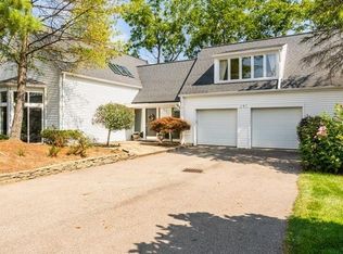 297 Tinkers Trl, Aurora, OH 44202