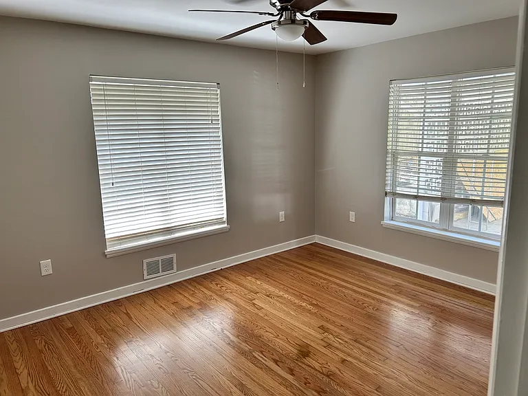 1748 Windsor Blvd — Photo 16