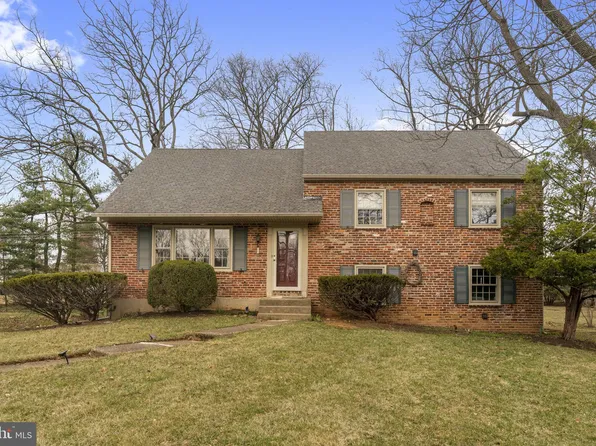 12 Clover Ln, Frazer, PA 19355