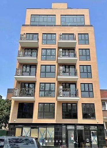 Building Photo 3