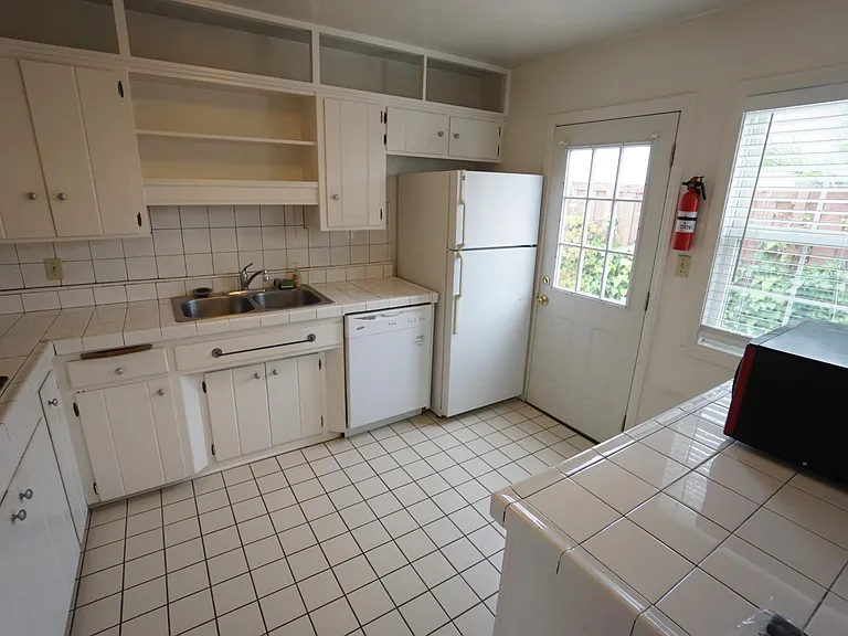 4650 Mount Longs Dr — Photo 6