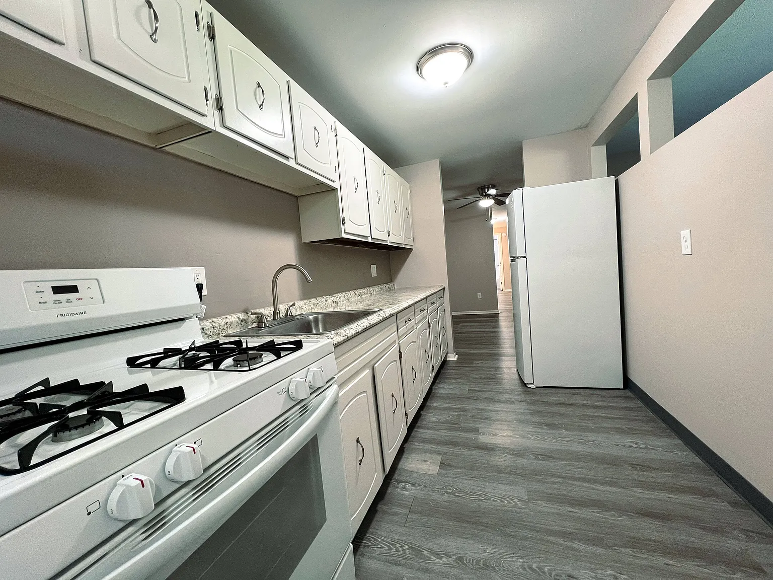 Stoney Creek Apartments — Photo 4