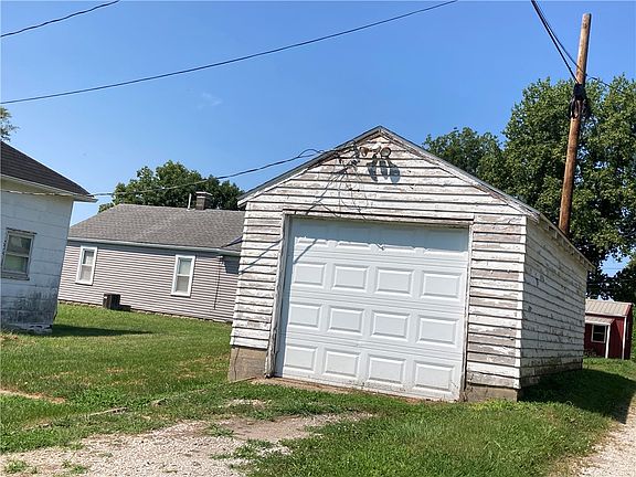 4th image of 407 SW 5th St