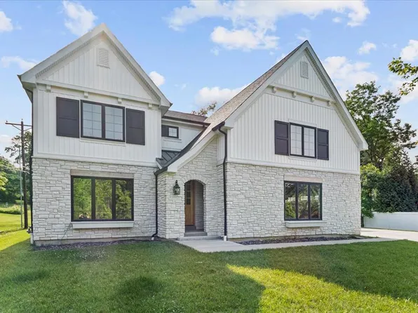 1606 Fawnvalley Dr, Saint Louis, MO 63131