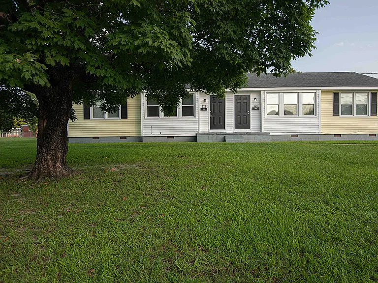 322 Starling St #1 — Photo 1