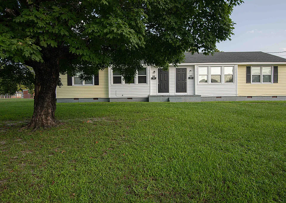 322 Starling St #1