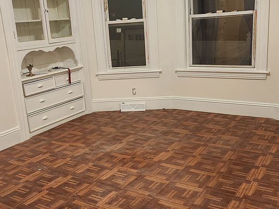 5th image of 87-89 Trenton St #1
