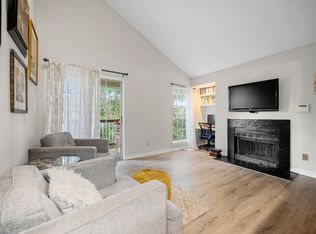 12152 Penderview Ter APT 1332, Fairfax, VA 22033