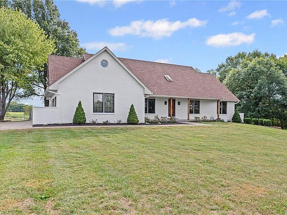 3rd image of 14565 Gardner Rd