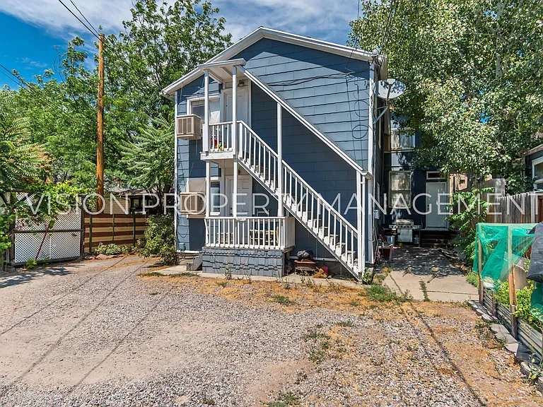 1040 E 200 S — Photo 35