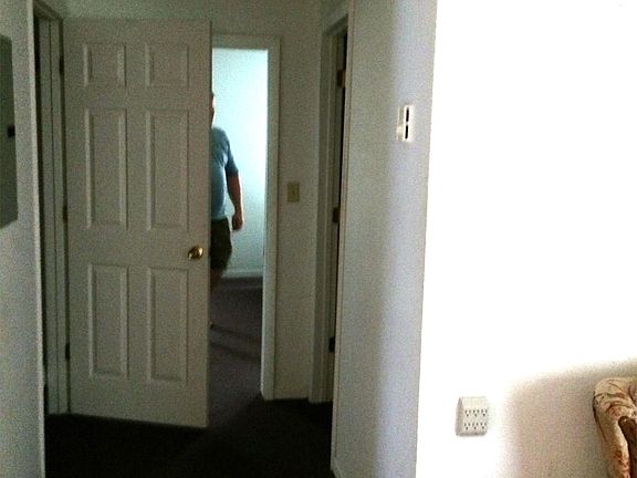 4th image of 6 Bob Cat Ct APT A