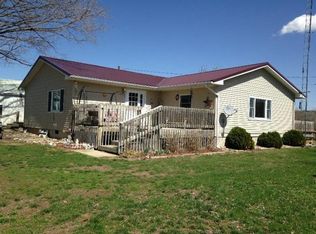 27334 Hawk Dr, Farmington, IA 52626