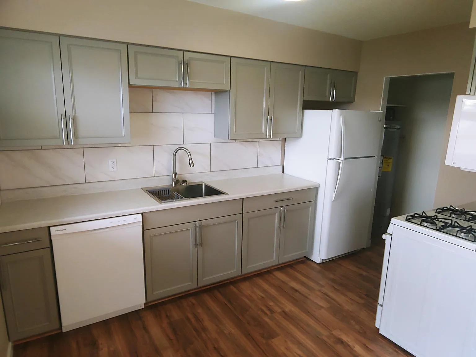 1 bed, 500 sqft, $1,000 — Photo 2