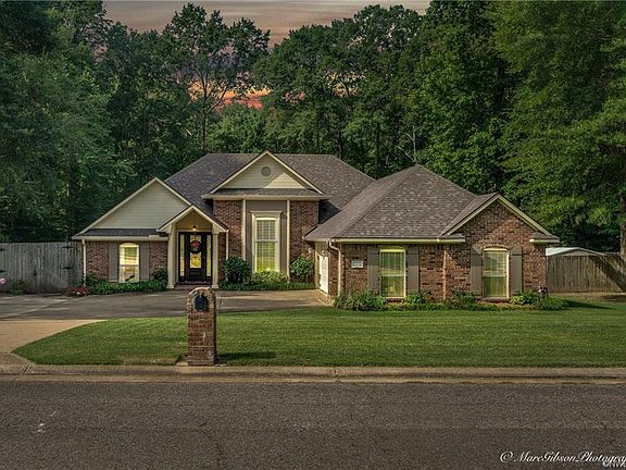 2nd image of 333 Northbrook Dr