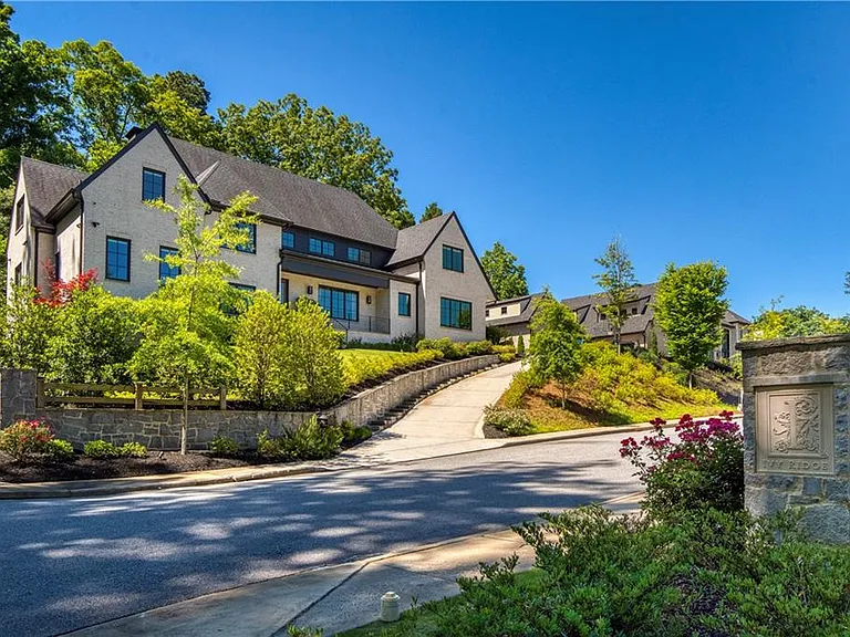 840 Kenry Ct — Photo 1