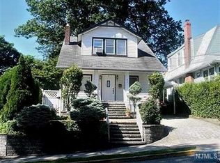 214 Tom Hunter Rd, Fort Lee, NJ 07024