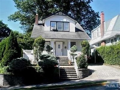 214 Tom Hunter Rd, Fort Lee, NJ, 07024
