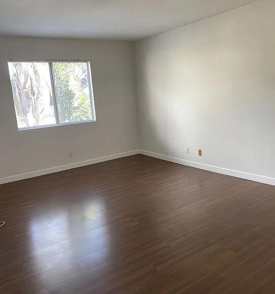 6465 Kanan Dume Rd — Photo 11