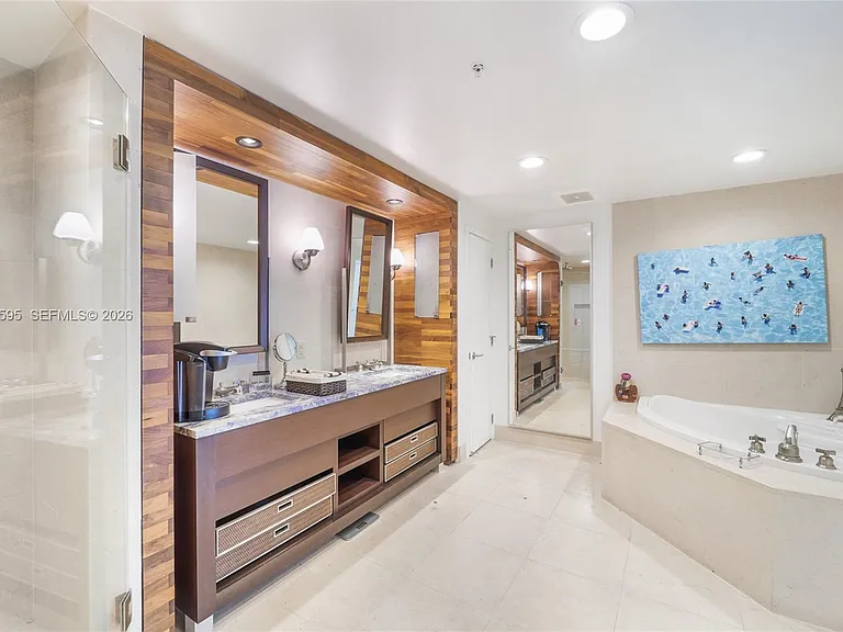 6899 Collins Ave #204 — Photo 9