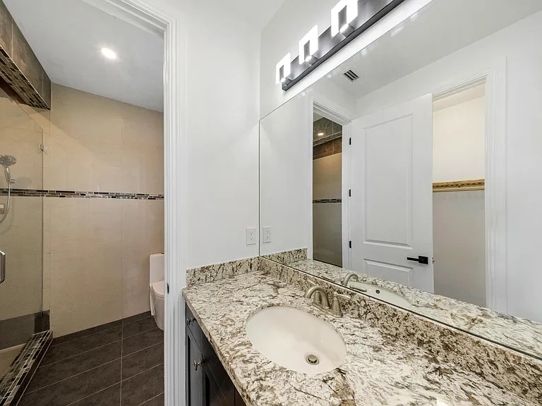 9065 Watercrest Cir E — Photo 39