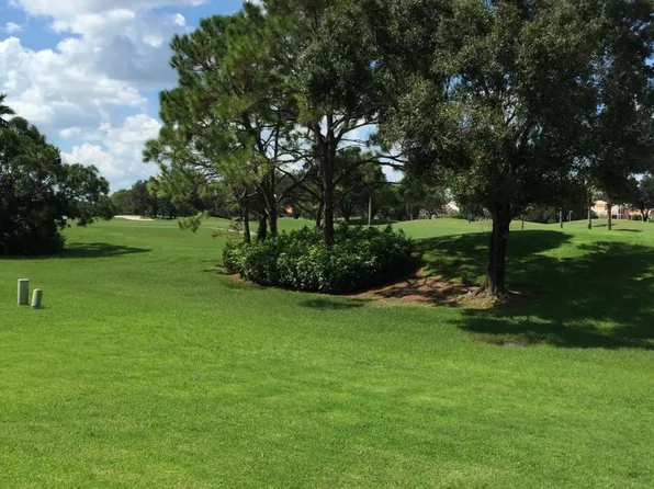 6015 Chardonnay Ln, Naples, FL 34119