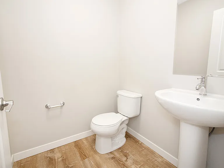 100 Southview Cres #502 — Photo 50