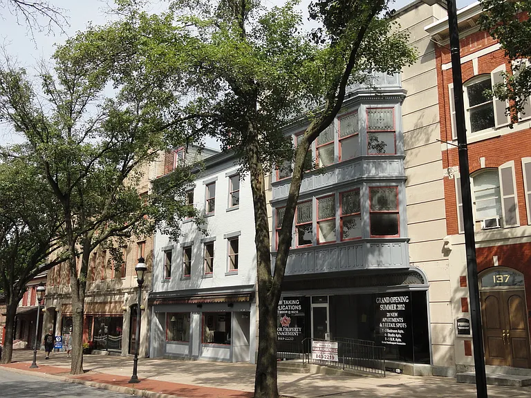 141-147 W Market St — Photo 2