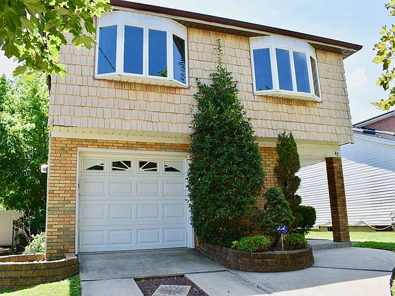 2nd image of 42 Perkiomen Ave