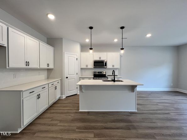 156 S Mistflower St, Clayton, NC 27520