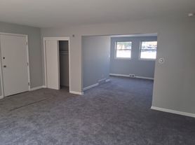 7317 Greenhill Rd