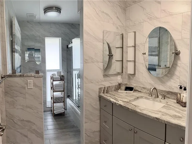 306 Palm Dr #2 — Photo 14