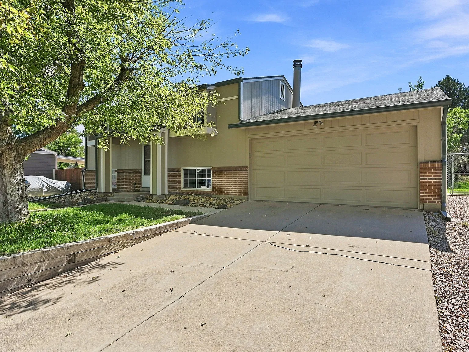 3 bed, 1536 sqft, $2,300 — Photo 2