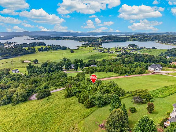 2nd image of 34 Logans Blf #34