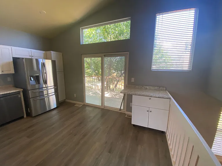 8665 Cloverleaf Cir — Photo 8