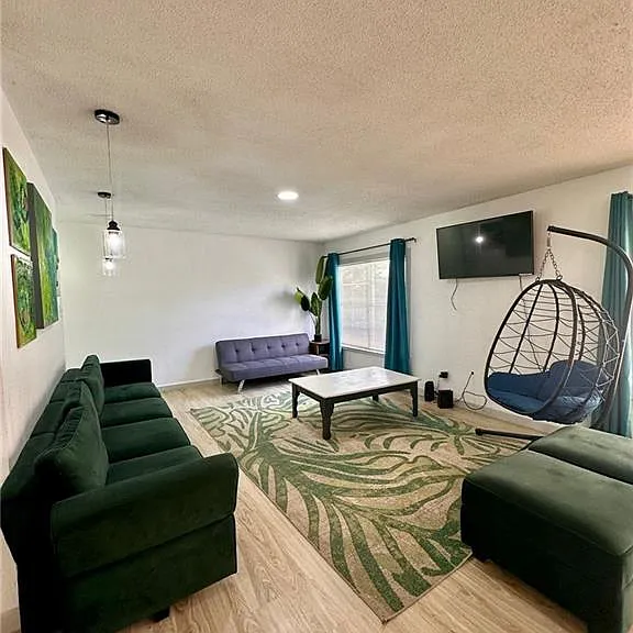 807 Walnut Ave — Photo 4