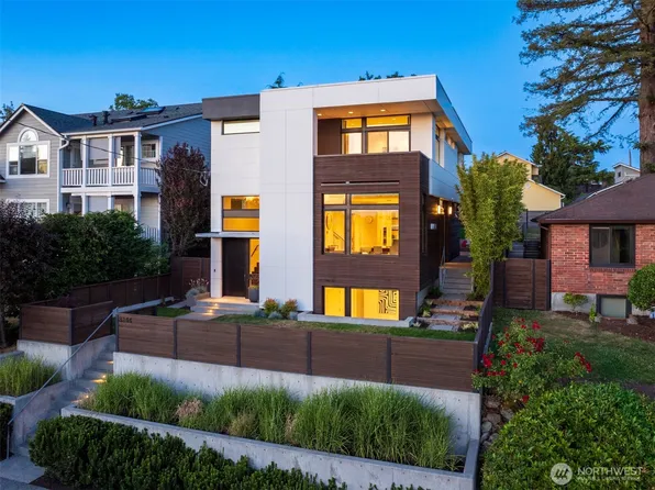 8244 2nd Avenue NE, Seattle, WA 98115