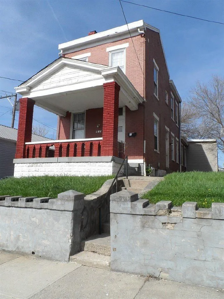 915 Isabella St photo 1
