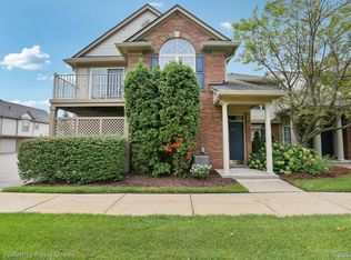 3574 Oakmonte Blvd, Rochester, MI 48306