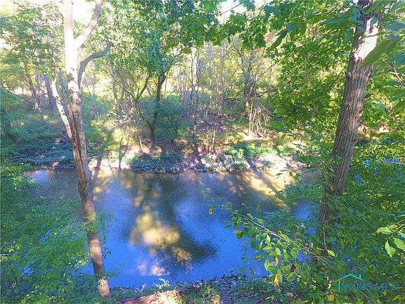 3rd image of 4832 Devilbiss Ct