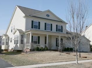 7375 Tumblebrook Dr, New Albany, OH 43054